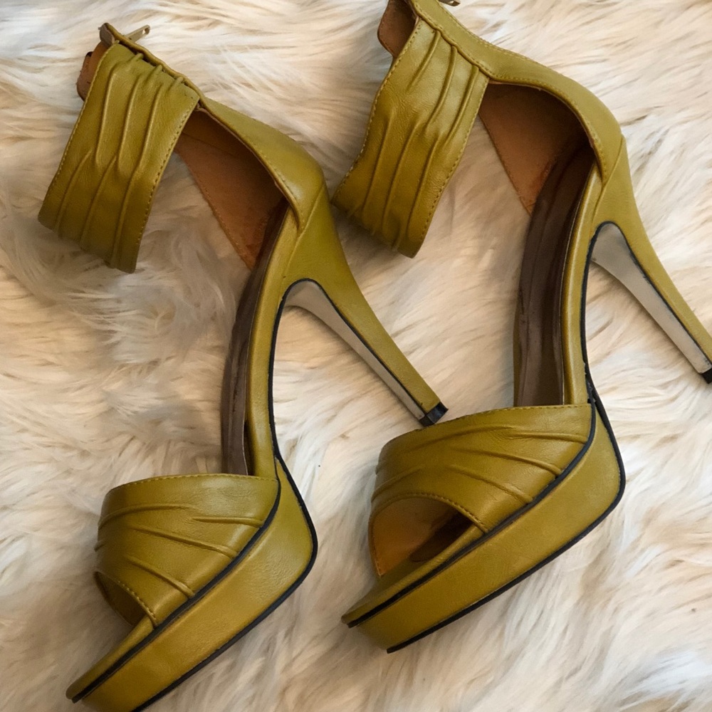 High Heels Sz 8.5